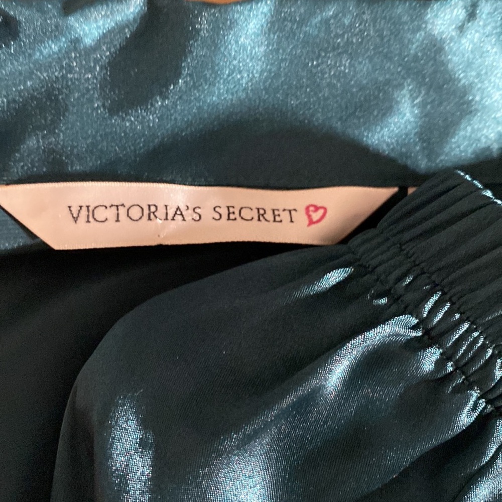 Victoria Secret Pajama Set - Picture 9 of 10